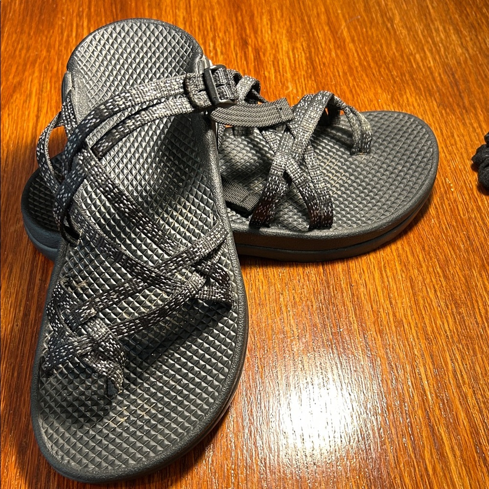 Chaco ZX/2 Classic Boost Black Outdoor Hiking Sandal. Size 6